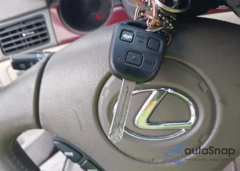 2004 Lexus Es 330 z USA, uszkodzony, nr VIN JTHBA30G445027827